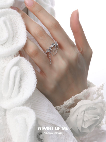 Elegant A PART OF ME snow rose chain ring featuring delicate floral design and shimmering details
