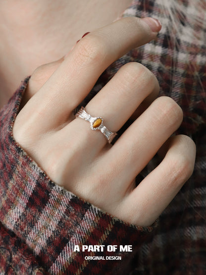Elegant silver tiger eye ring for women, featuring a unique design and beautiful gemstone