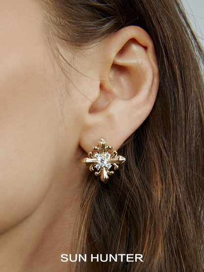 SUN HUNTER unique square stud earrings with sparkling gemstones, perfect for elegant occasions