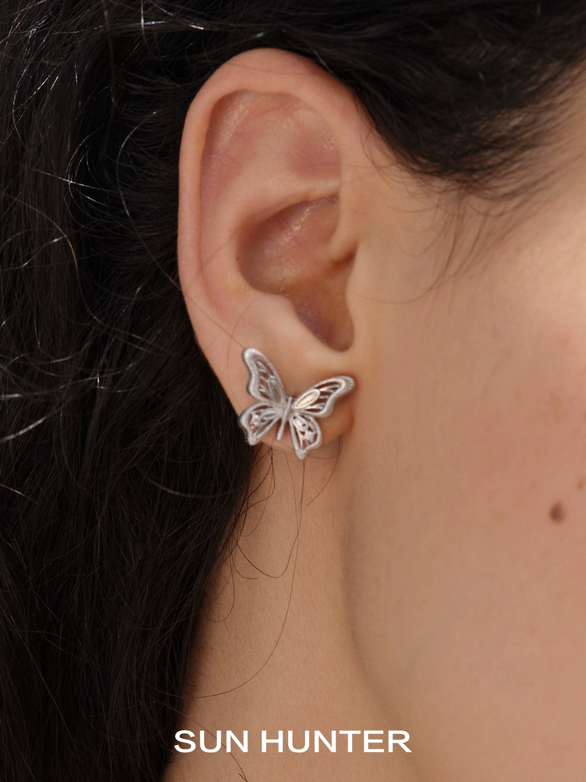 SUN HUNTER Vintage Butterfly Earrings with Elegant Design for Stylish Accessories