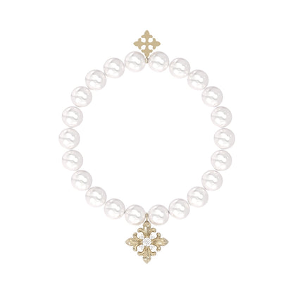 Elegant vintage iris pearl bracelet with a decorative gold charm for a timeless look