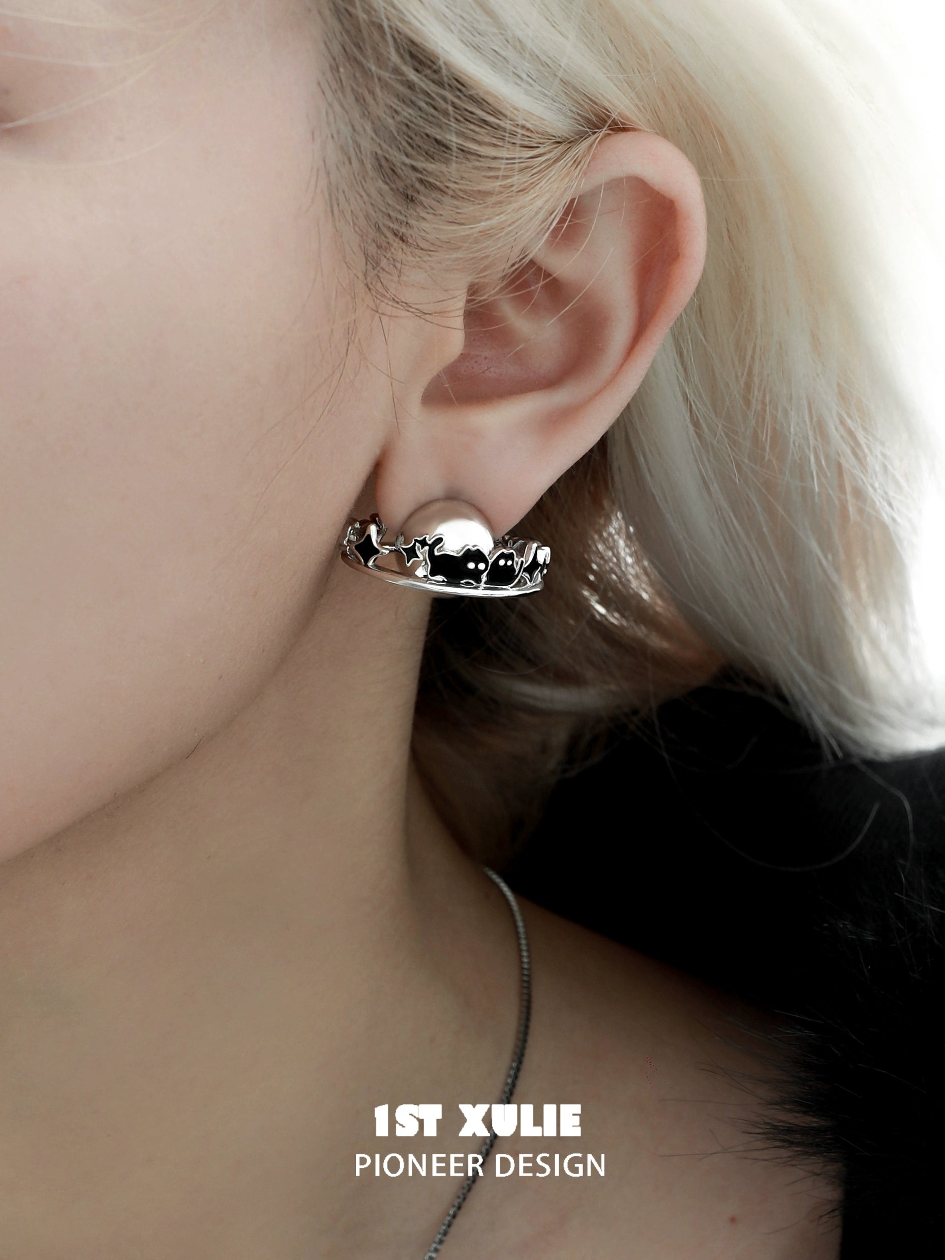 Y2K black cat earrings in silver design for a trendy fashion statement