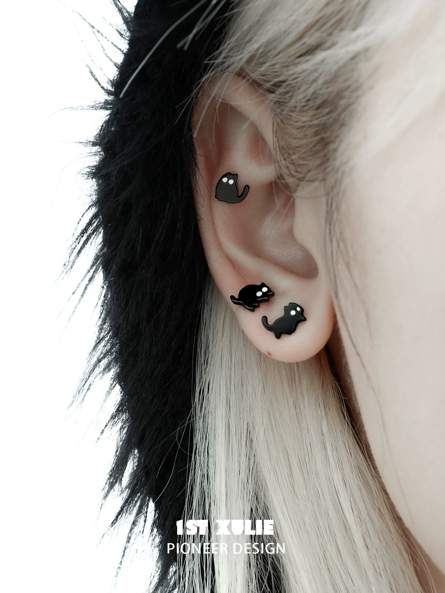 Y2K black cat earrings featuring cute designs for a trendy accessory look