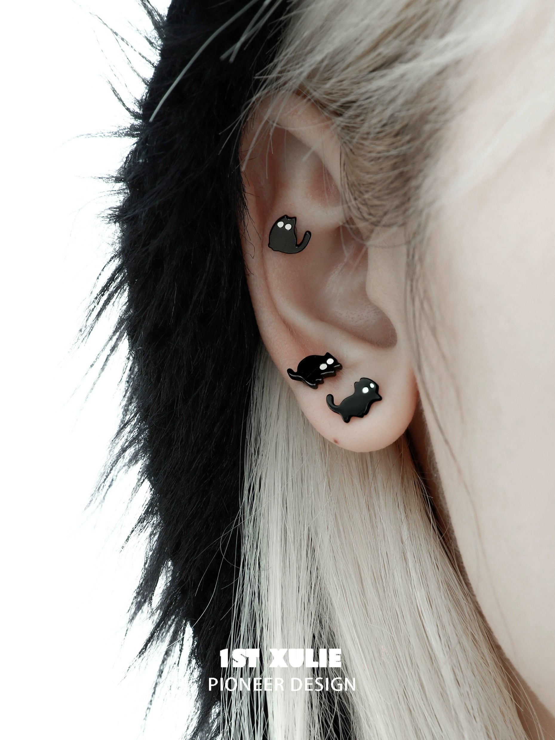 Y2K black cat earrings featuring cute designs for a trendy accessory look