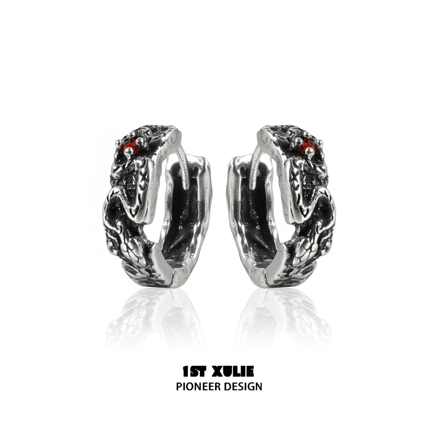 Y2K black snake earrings featuring detailed design and red accents for a stylish look