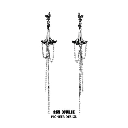 Y2K blood mandala tassel earrings with intricate floral design and cascading chains