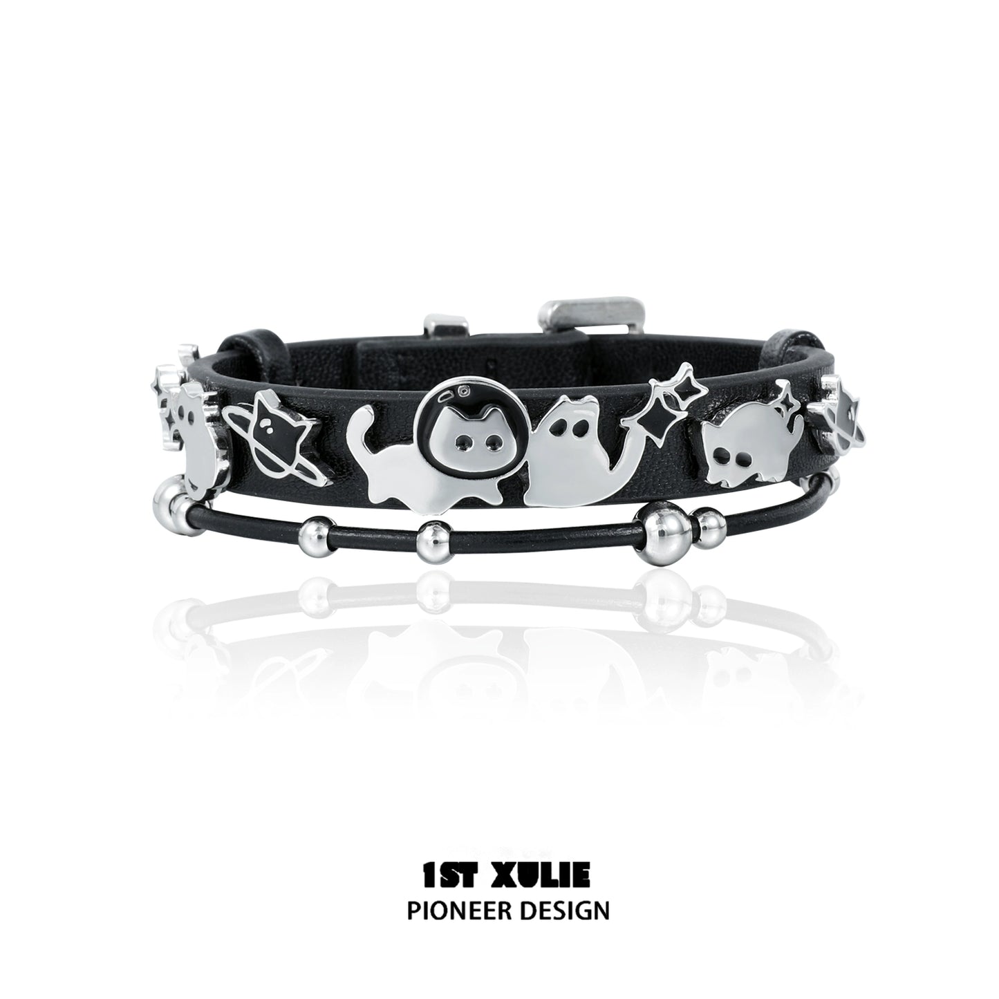 Y2K kitty leather bracelet in black with silver cat charms and beads for trendy fashion lovers