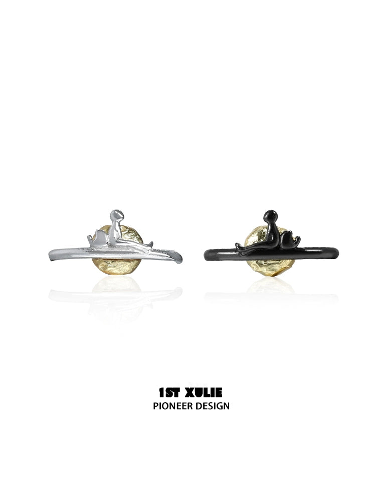 1ST XULIE Y2K lonely dreamer earrings in silver and black for a stylish look