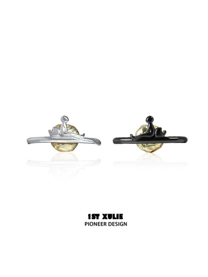 1ST XULIE Y2K lonely dreamer earrings in silver and black for a stylish look