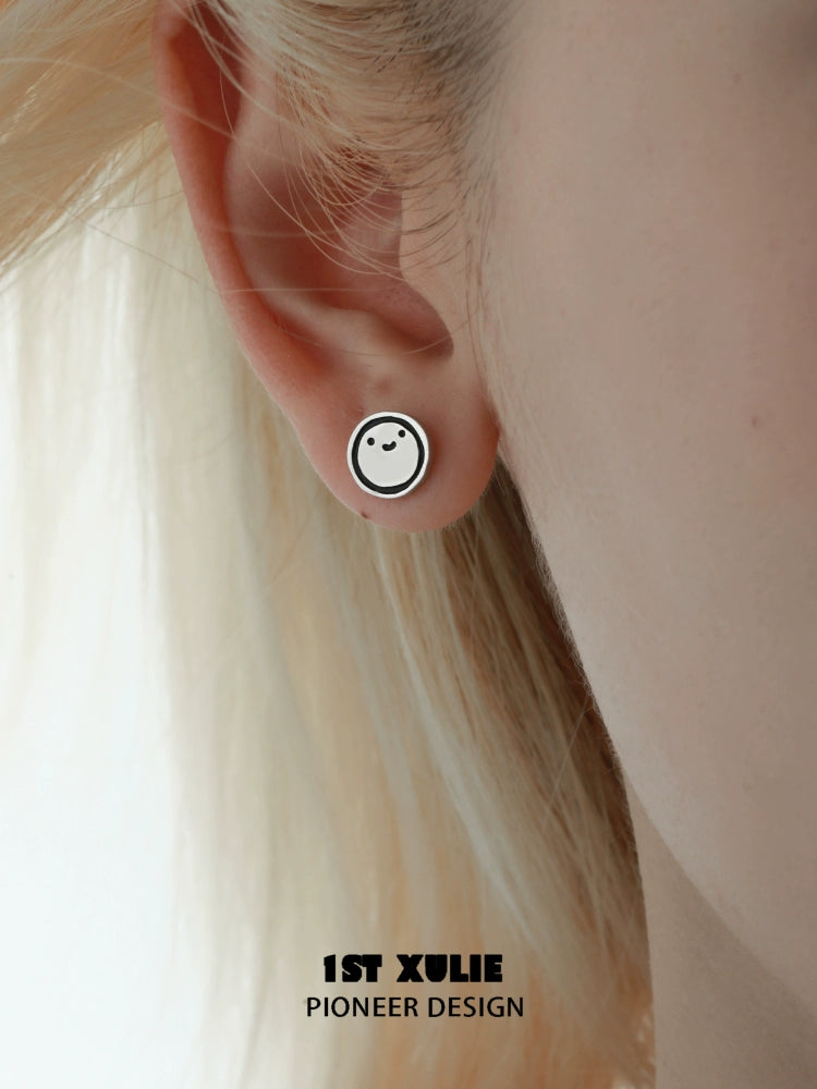 1STXULIE Y2K mood diary stud earrings featuring a smiling face design for trendy accessorizing