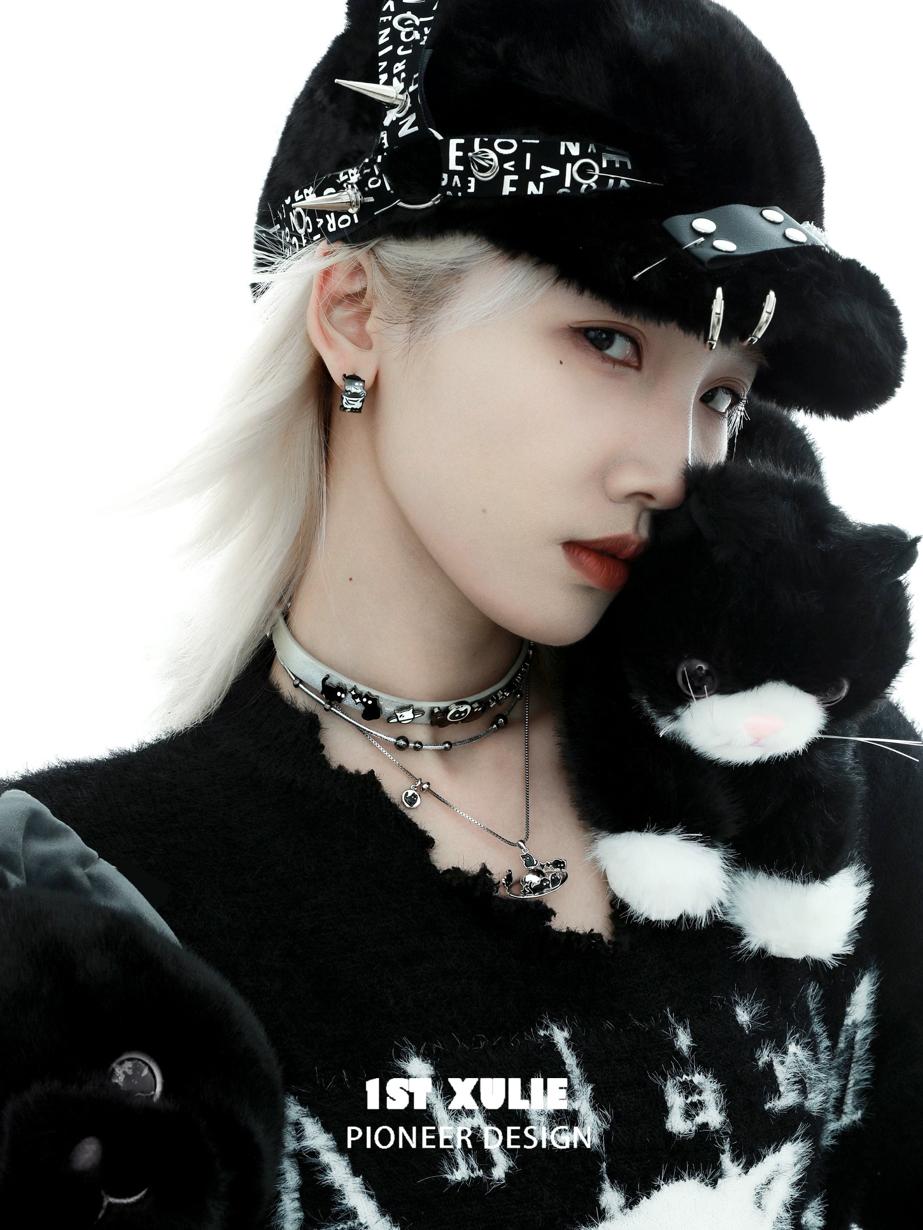 Y2K punk cat earrings featuring a stylish design for trendy fashion enthusiasts