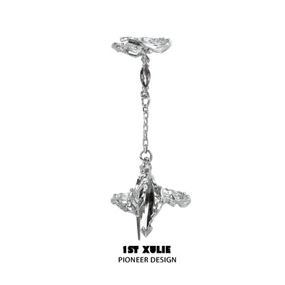 Y2K punk silver ring featuring a unique crystal design and intricate details for a bold fashion statement